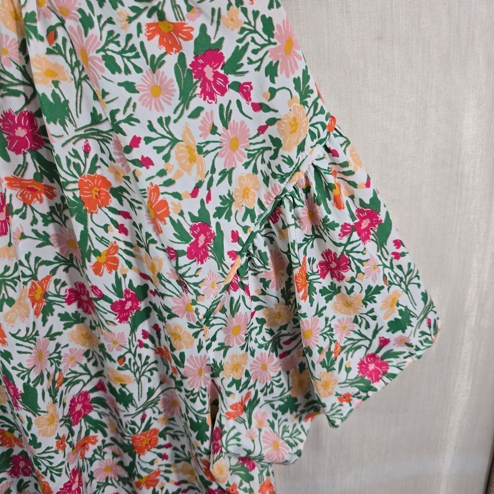Women's Croft & Barrow White And Pink Piped Raglan Blouse - Picture 13 of 15